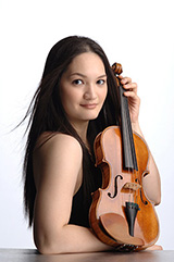 YUKI MANUELA JANKE 有希・マヌエラ・ヤンケ